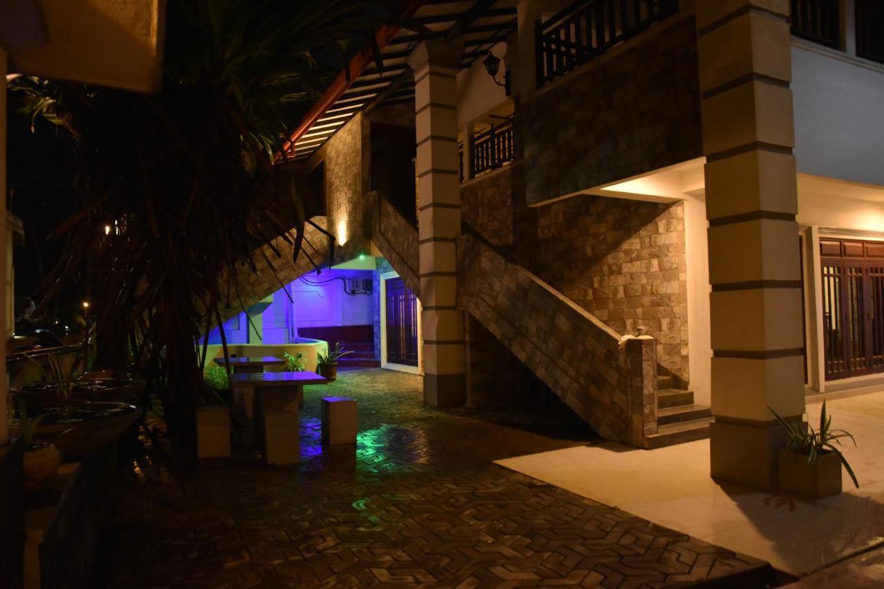 New Ocean Hill Hotel Hikkaduwa Exteriér fotografie